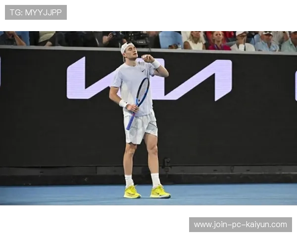 网球男单激战五小时，体力消耗看得人心疼